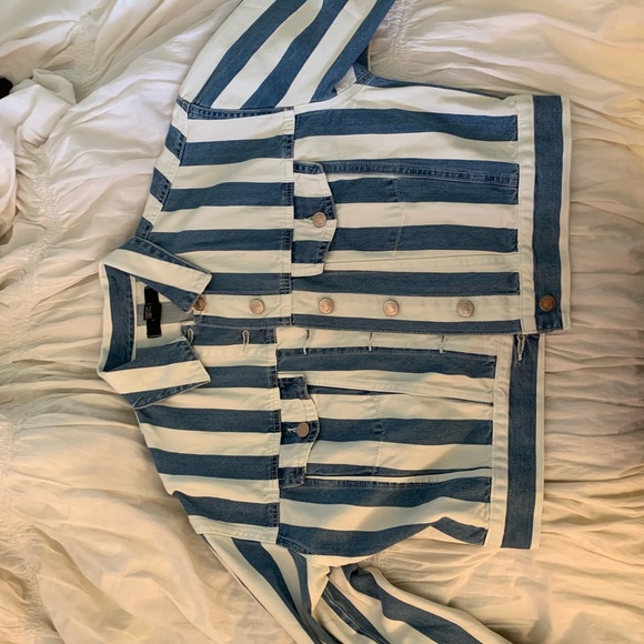 Jean jacket - Picture 2 of 2